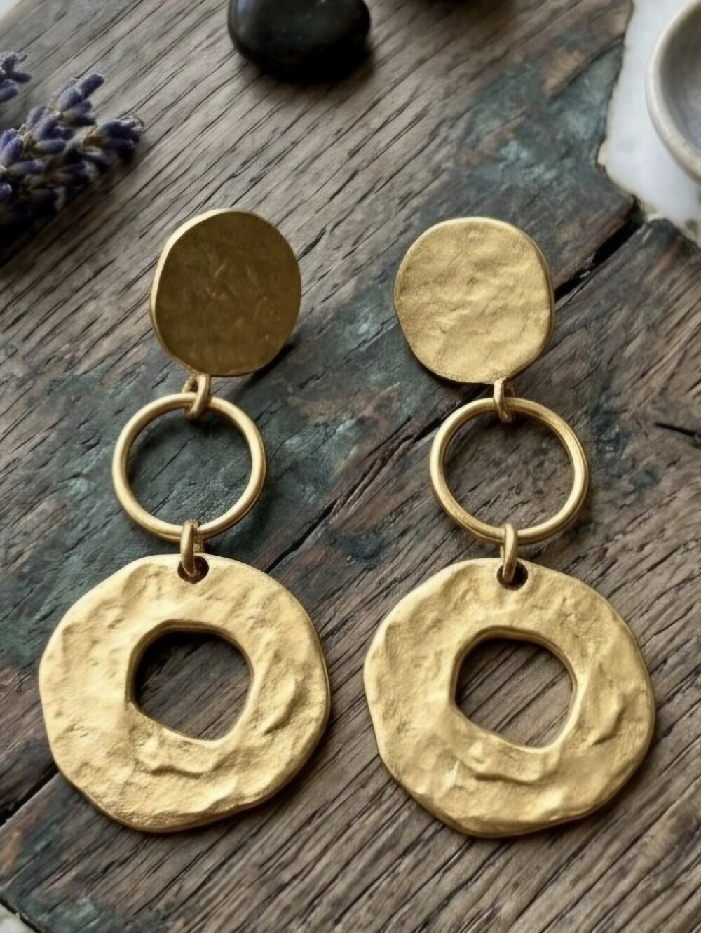80s Vintage Gold Hammered Triple-Drop Earrings